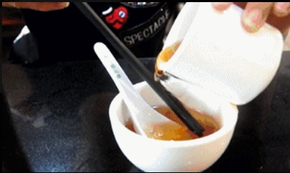 hot water cleacn the tableware.png